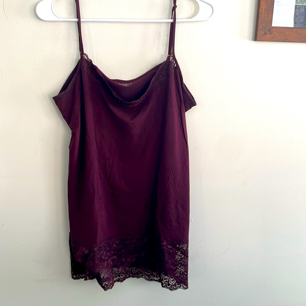 Loft Outlet burgandy lace trimmed camisole XL